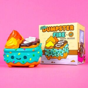 Dumpster Fire - Donut Green Vinyl Figure *Sold Out* NYCC ‘24 LIMITED EDITION